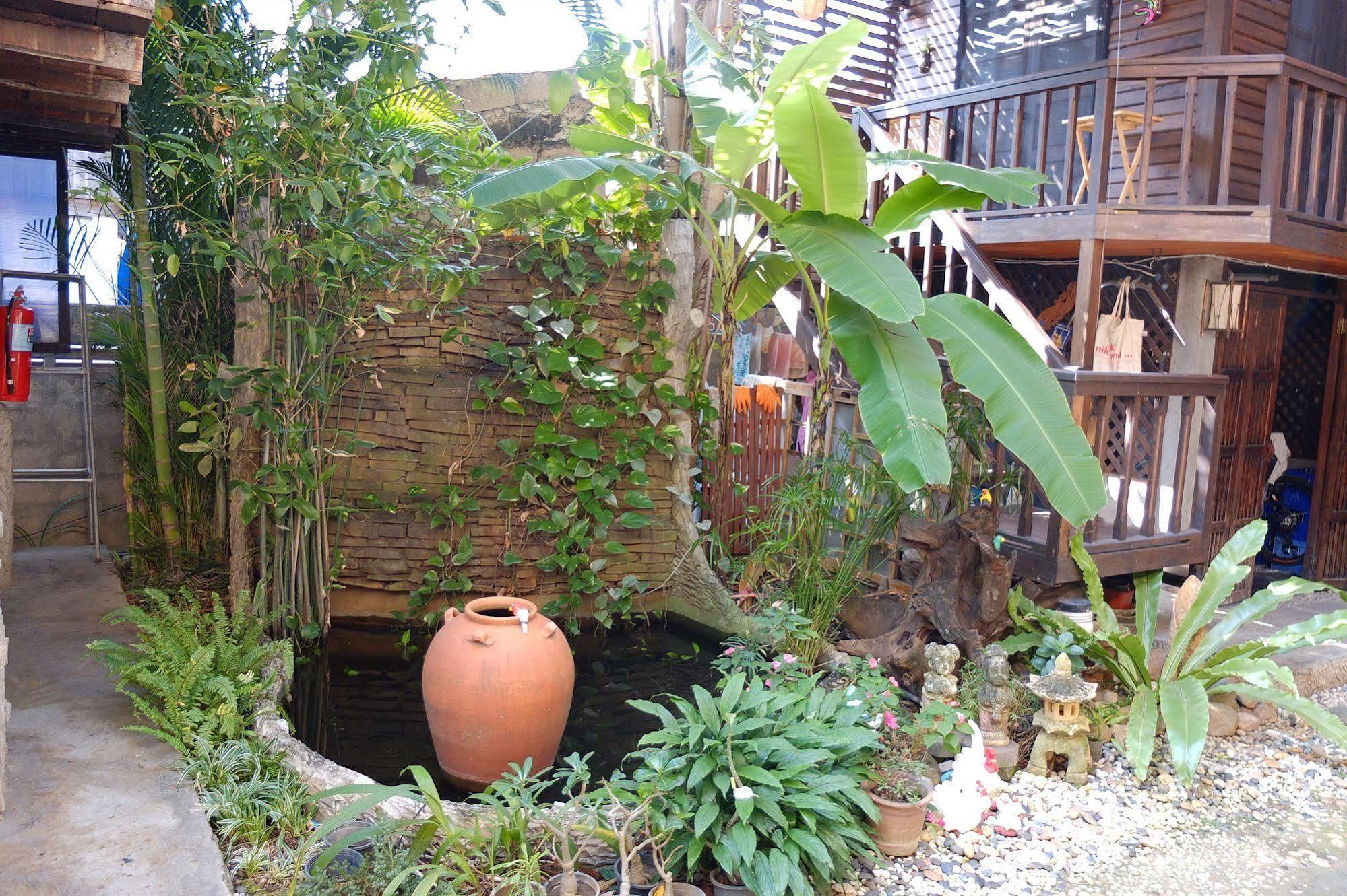 Saithong Guesthouse Chiang Mai Exterior photo