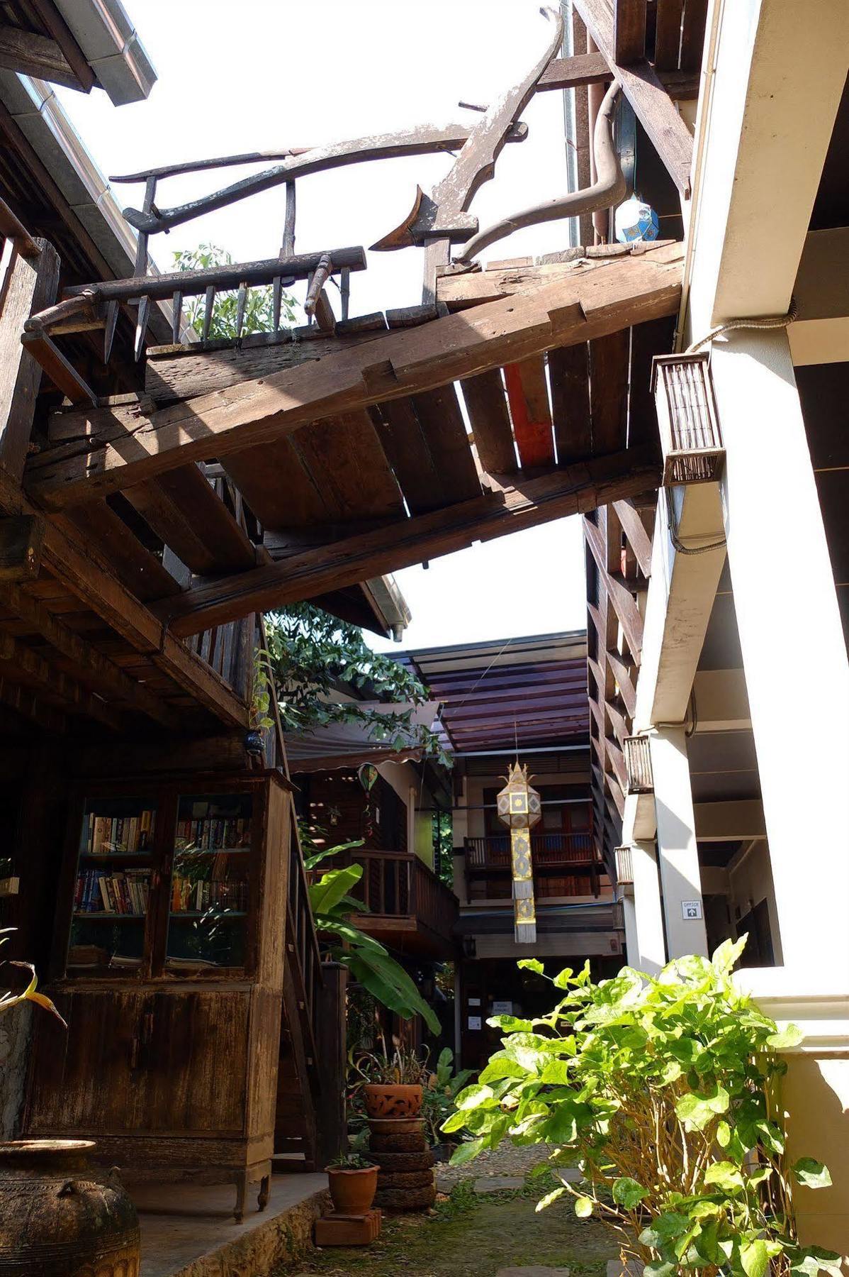 Saithong Guesthouse Chiang Mai Exterior photo